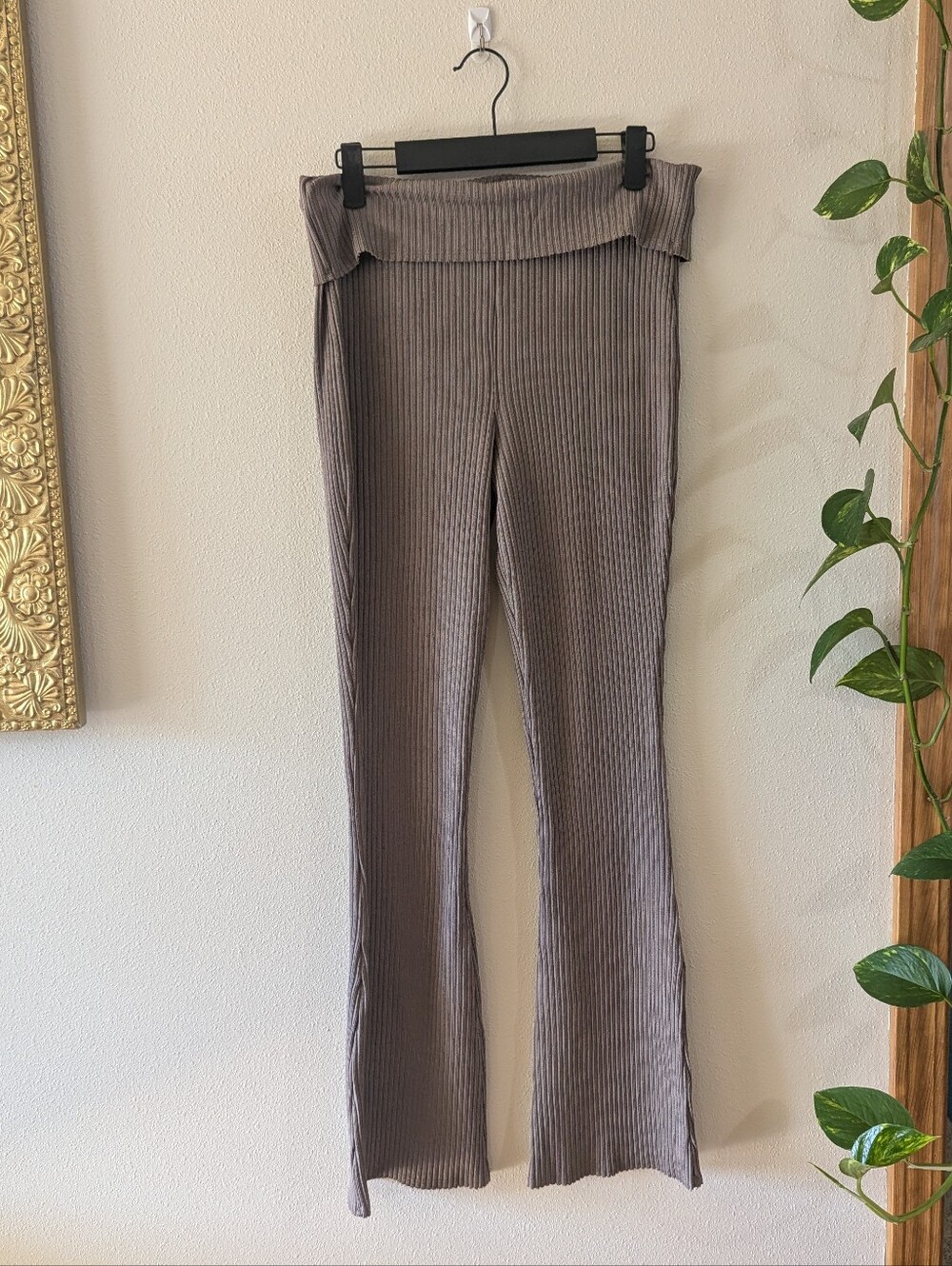 Ribbed Flare Pants
